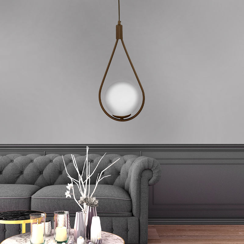Shemesh Megapap metallic single-light ceiling light E27  in matte gold color 20x20x85cm.