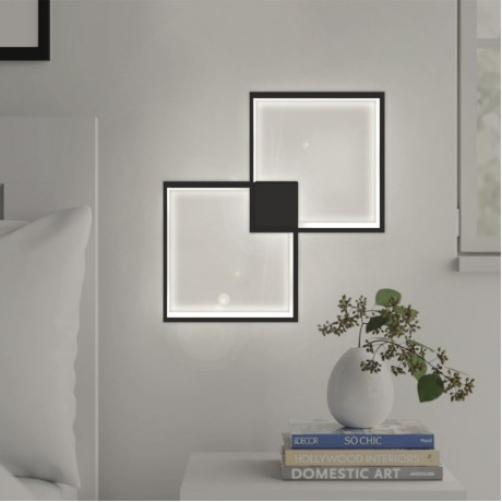 Estrid Megapap metallic Led wall lamp in black color 56x4x35cm.
