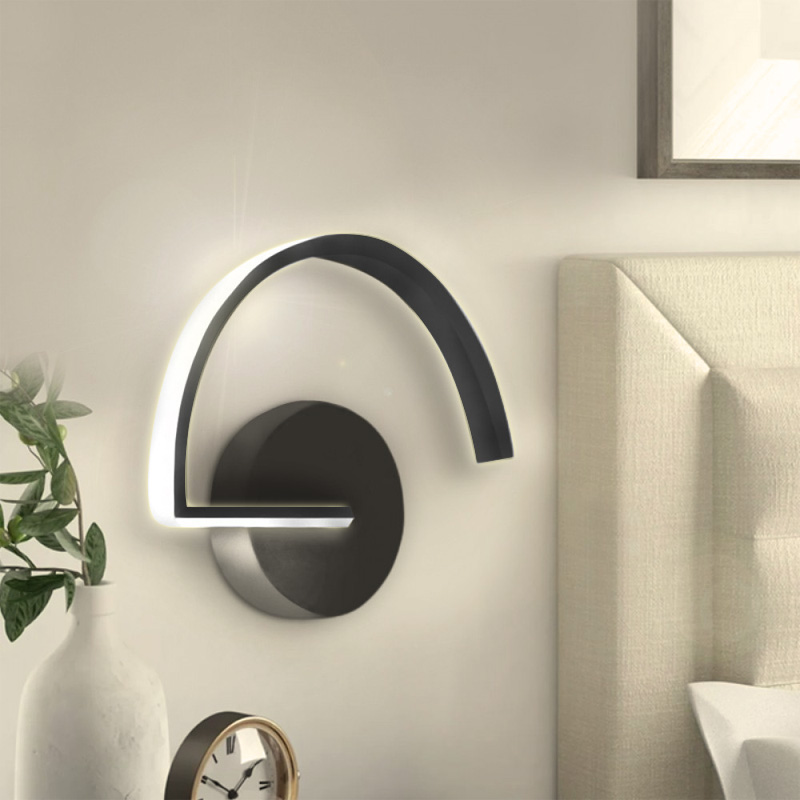 Onda Megapap metallic Led wall lamp in black color 25x5x20cm.