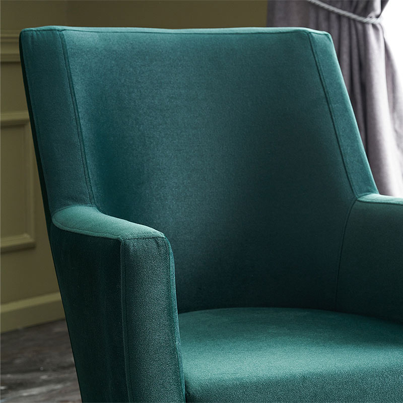 Gonca Megapap velvet armchair in dark green color 71x75x87cm.