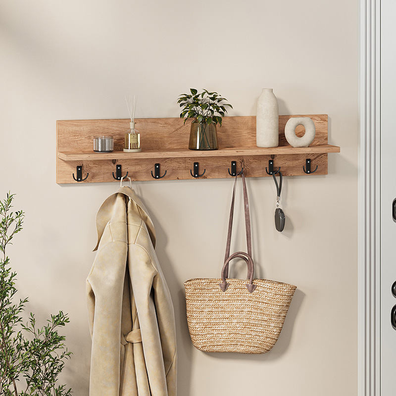 Kery Megapap melamine wall hanger in pine oak color 91x11x20cm.