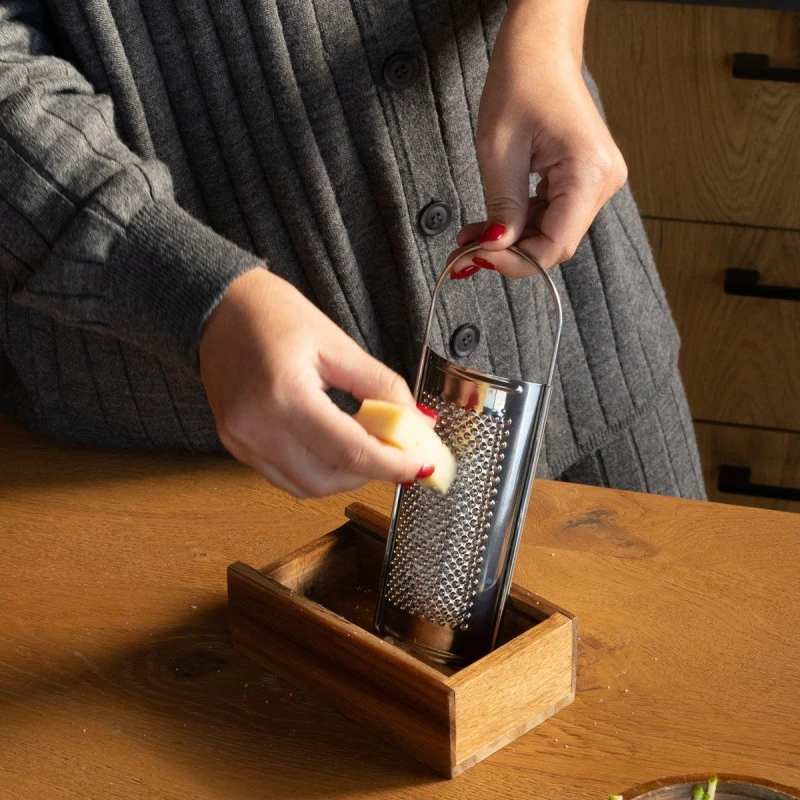 GRATER ALLURE STAINLESS STEEL WITH CONTAINER