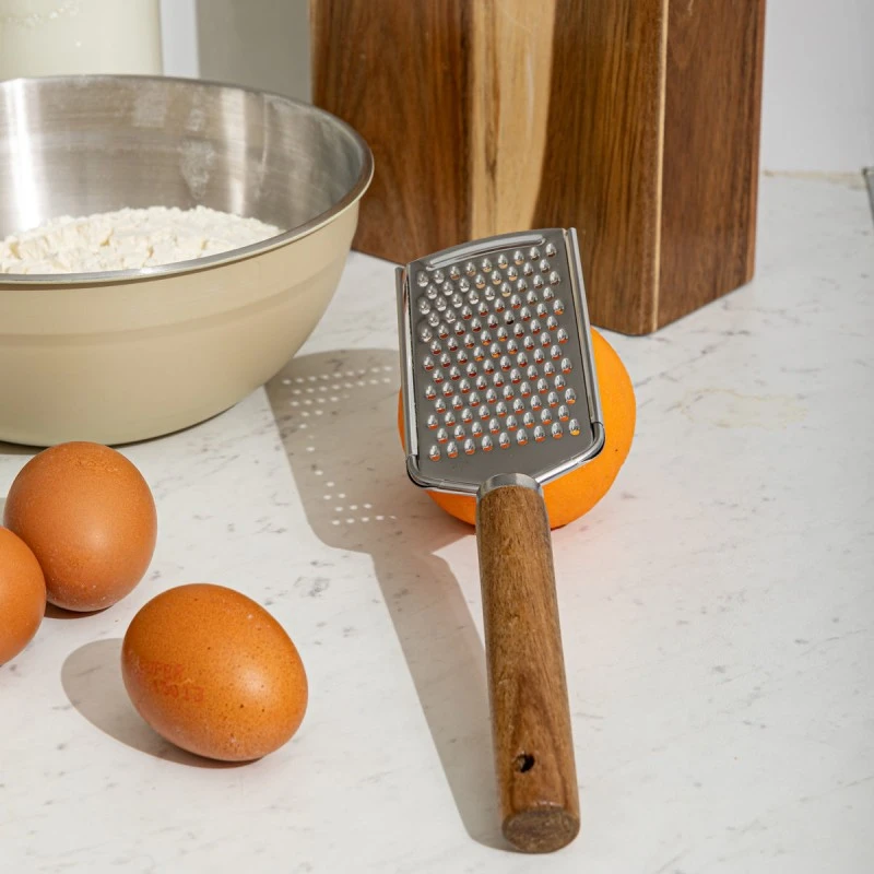 HAND GRATER ALLURE STAINLESS STEEL WITH WOODEN HANDLE