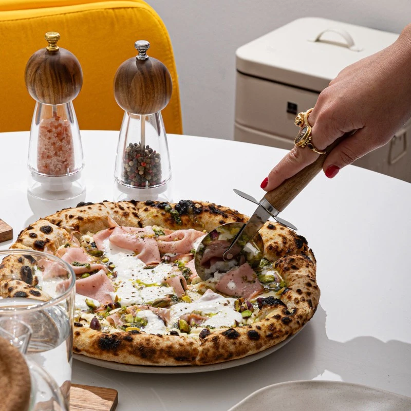 PIZZA CUTTER WHEEL ALLURE STAINLESS STEEL WITH WOODEN HANDLE