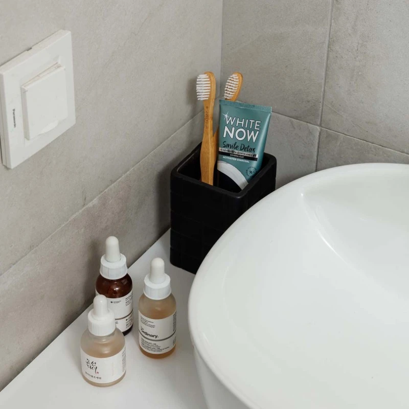 TOOTHBRUSH HOLDER TILES CERAMIC 7.5x11cm BLACK