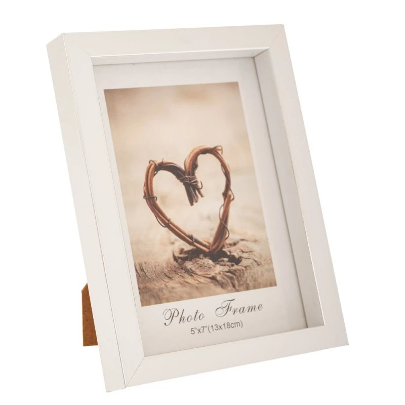 WHITE PHOTO FRAME WITH SILVER DETAIL 13X18CM