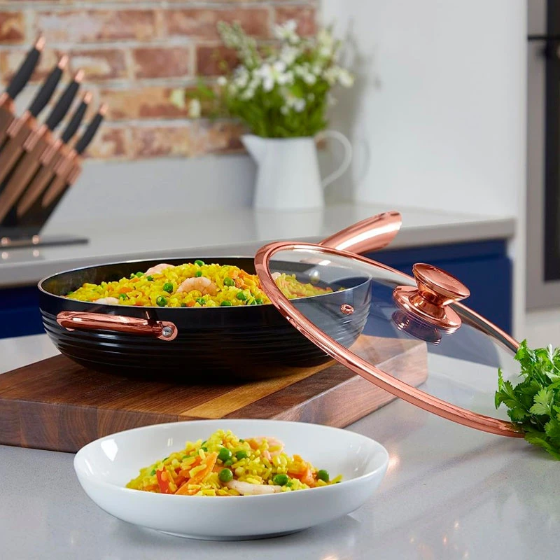 Frying pan with non-stick lid made of aluminum bronzed No24