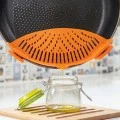 Pasta silicone strainer orange color 22cm.