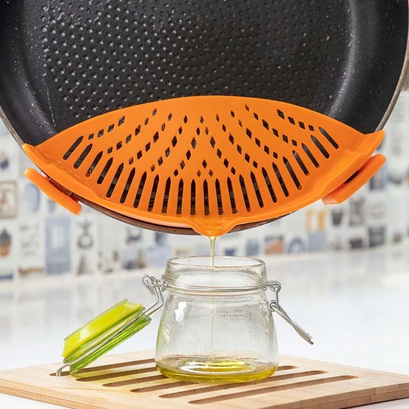 Pasta silicone strainer orange color 22cm.