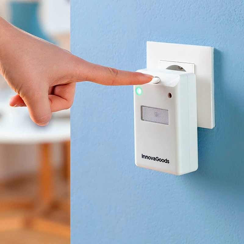 Insect and rodent repeller with LED Killekt Innovagoods 6.5x6x9.8cm.
