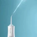Denter Flosser Portable InnovaGoods V0103481 in white color Ø6x21,3cm.