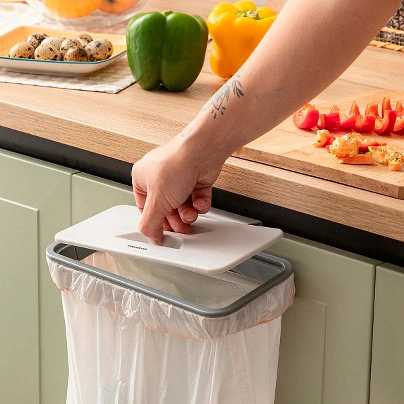 Garbage bag support base with lid 24.2 x 13.5cm.