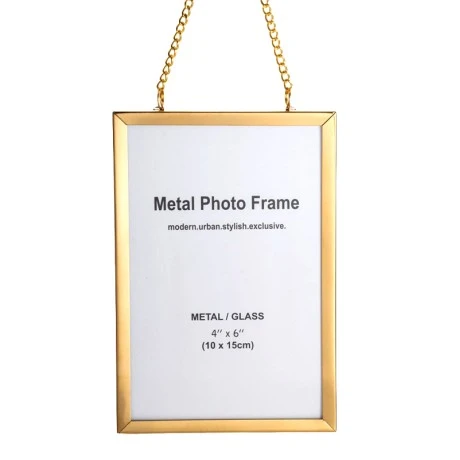METAL HANGING PHOTO FRAME WITH GOLD CHAIN 10X15CM