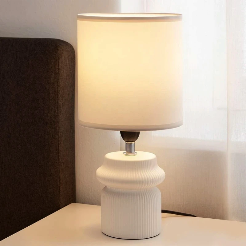 CRΘME CERAMIC STRIPED LAMP WITH WHITE HAT D13Χ26.5CM