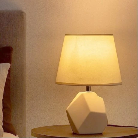 BEIGE CERAMIC LAMP WITH HAT D20Χ29.5CM