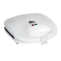 Non-stick toaster 750W color white 22x22x6cm.
