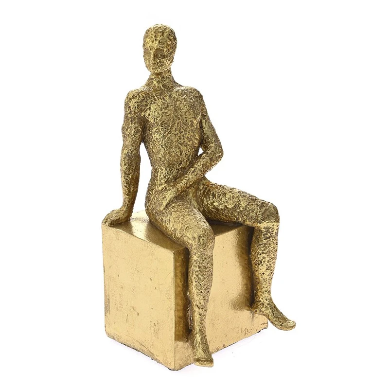 GOLD POLYRESIN SITTING MAN STATUE 11X12X25 CM